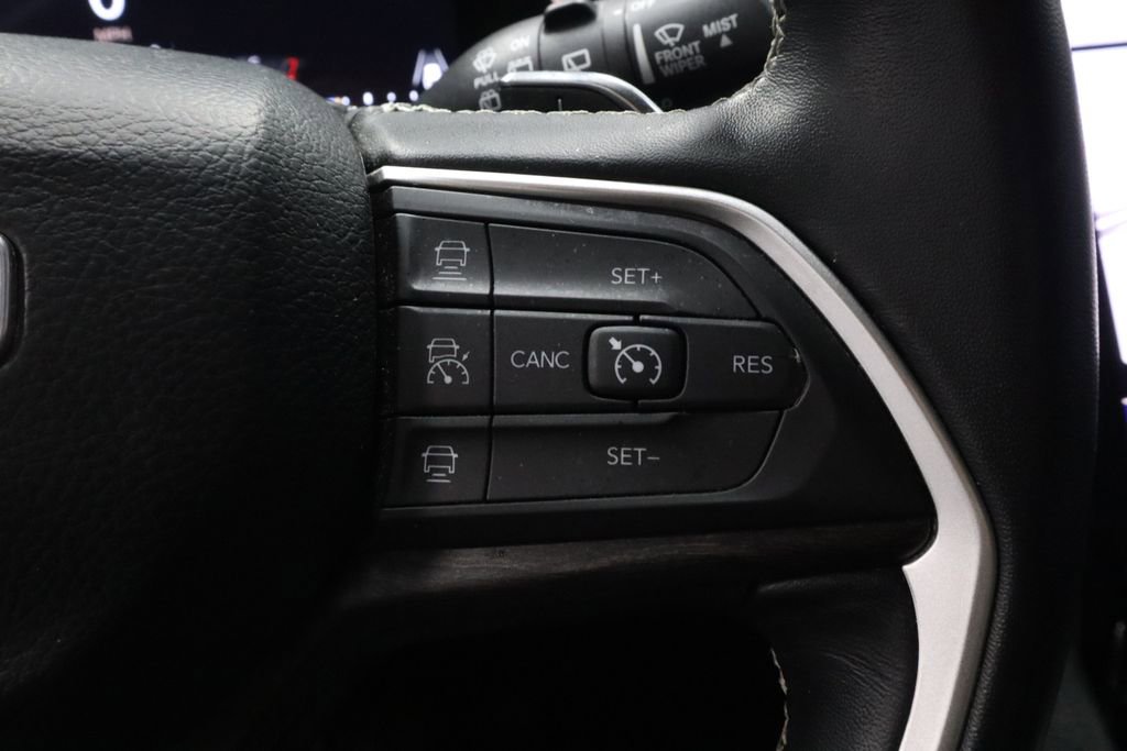 Used 2022 Jeep Grand Cherokee L Limited image 29