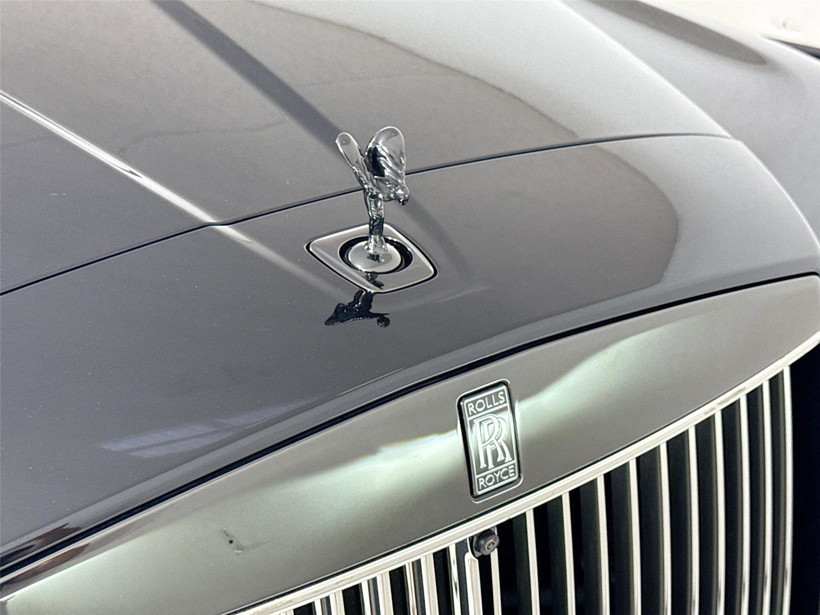 Used 2025 Rolls-Royce Cullinan Black Badge AWD/4WD image 36