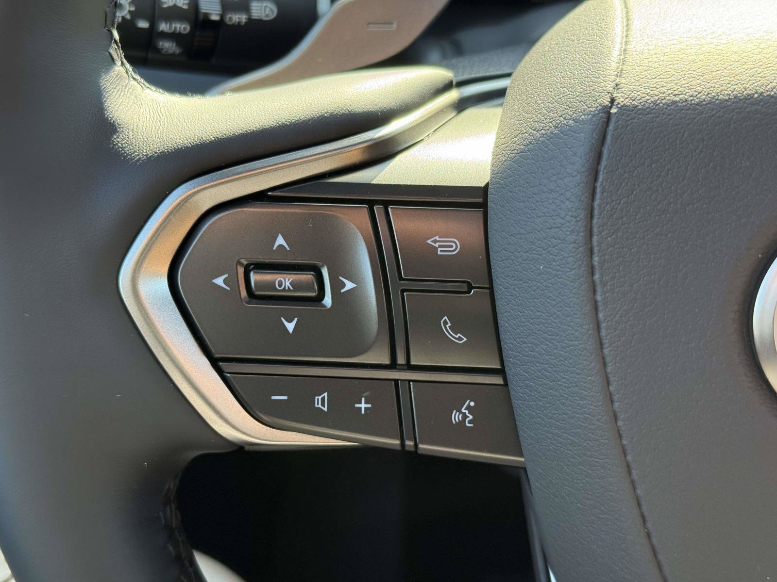 New 2026 Lexus GX 550 w/ Cold Area Package AWD/4WD image 18