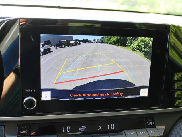 Certified 2025 Toyota Camry LE image 27