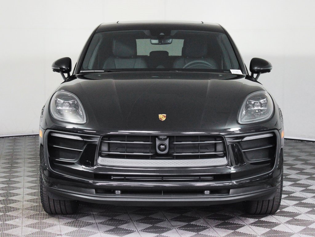 Used 2025 Porsche Macan image 10