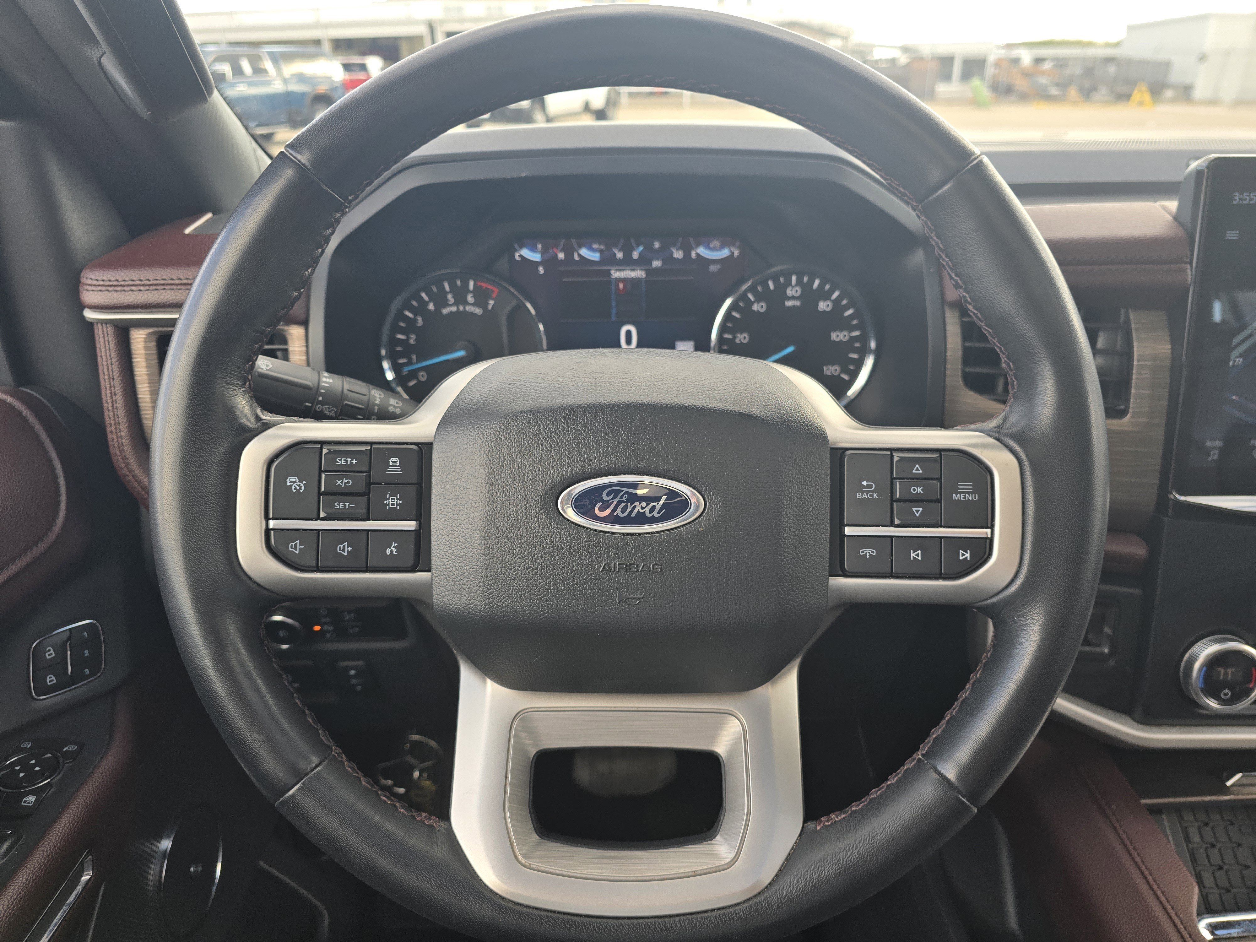 Used 2024 Ford Expedition Limited image 11