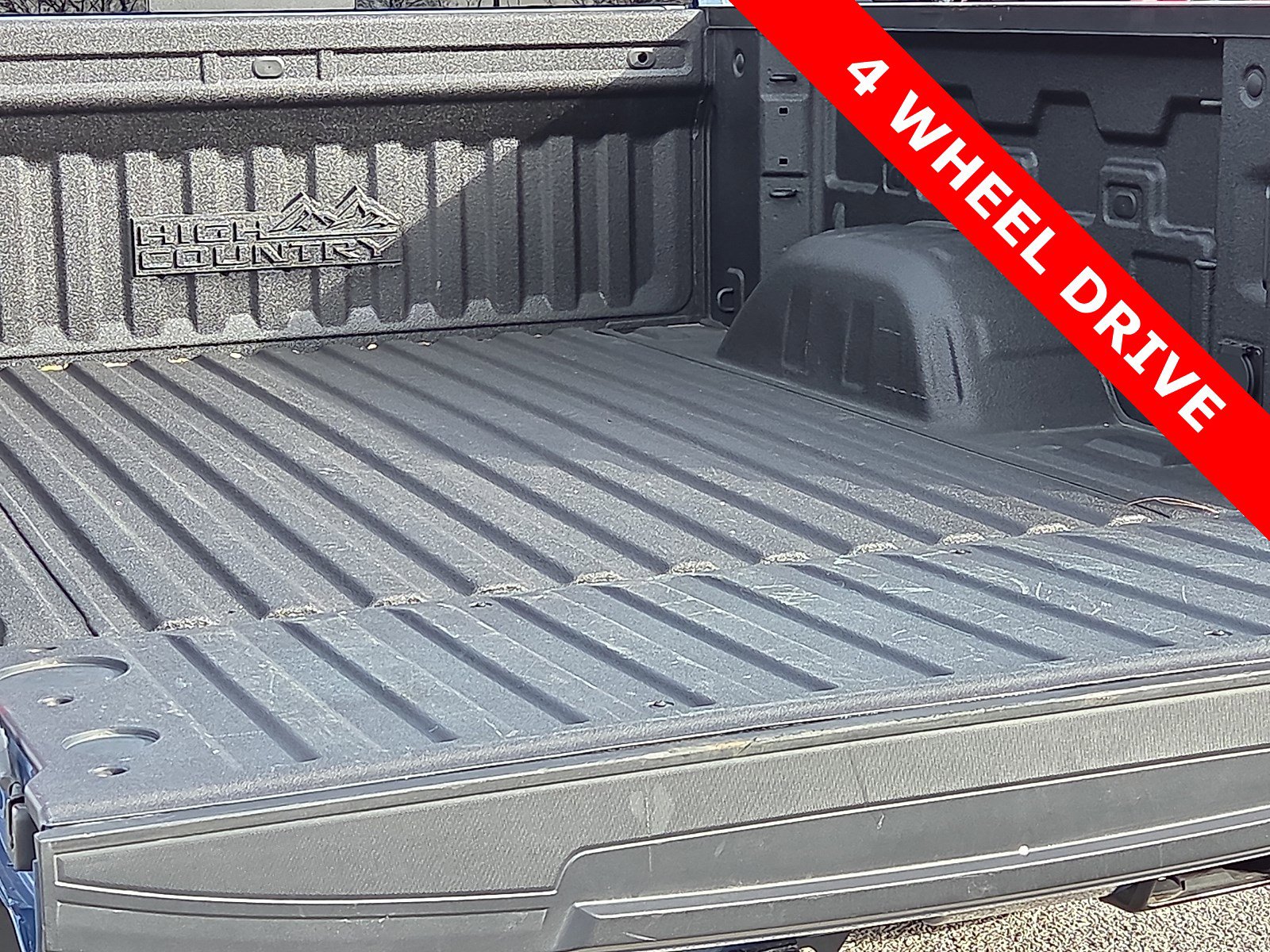 Used 2024 Chevrolet Silverado 1500 High Country w/ High Country Premium Package image 9