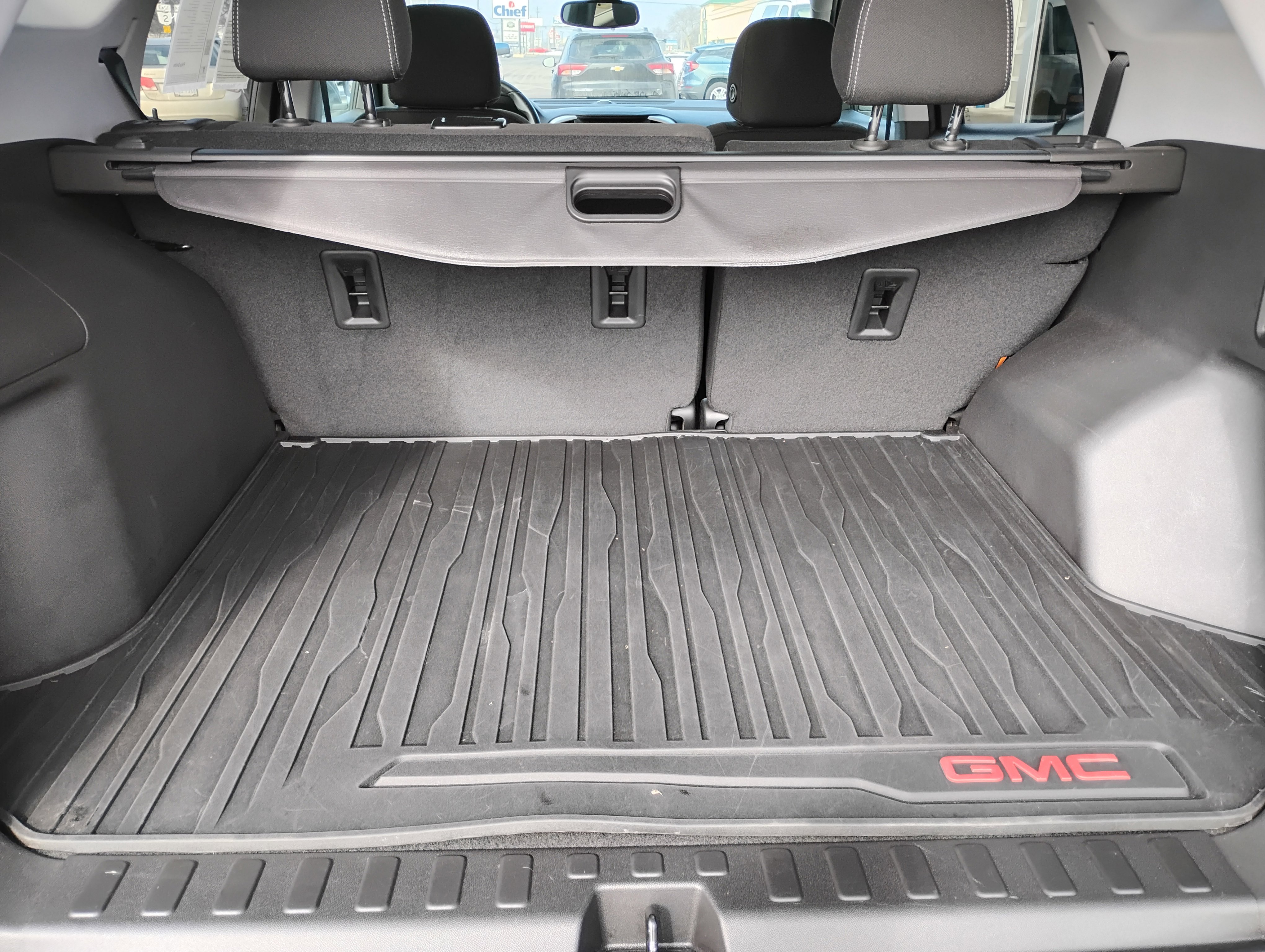 Used 2023 GMC Terrain SLE w/ Driver Convenience Package image 21