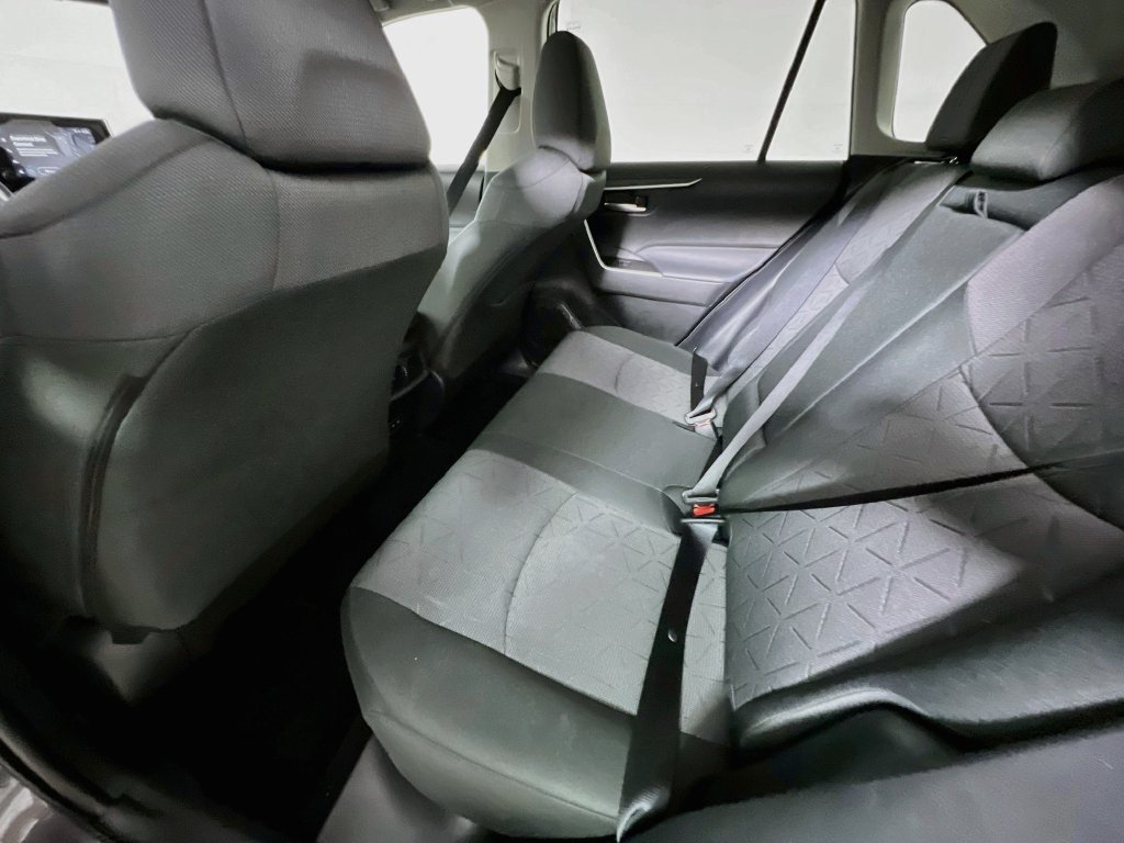 Used 2025 Toyota RAV4 XLE FWD image 26