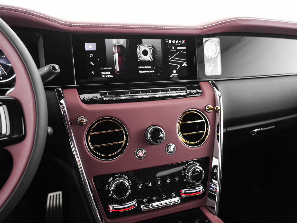 New 2026 Rolls-Royce Cullinan AWD/4WD image 22