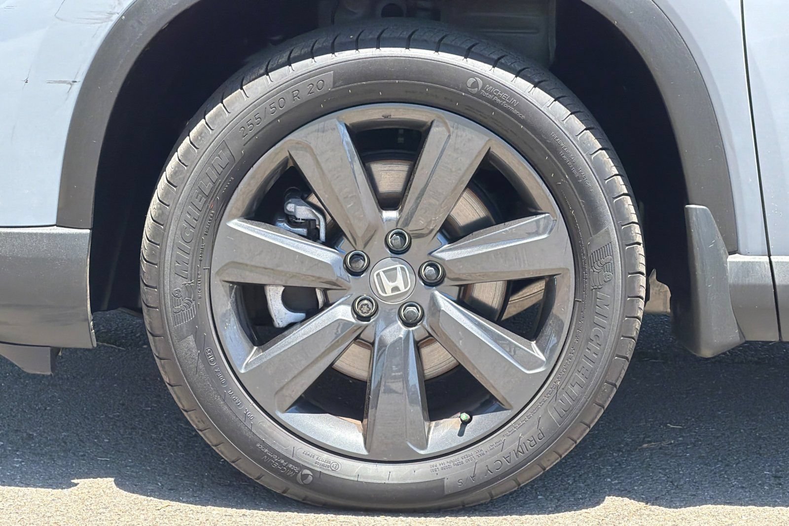 Used 2025 Honda Pilot Sport image 25