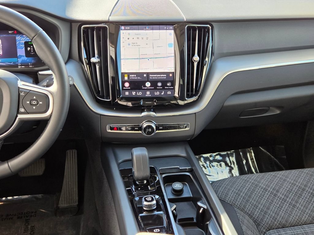 Certified 2024 Volvo XC60 T8 Core AWD/4WD image 18