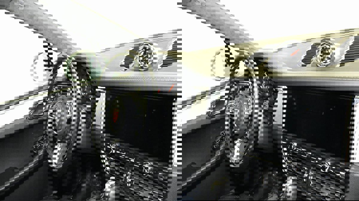 Used 2021 Porsche Macan Turbo w/ Premium Package Plus (PF0) image 37