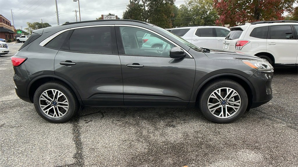 Used 2020 Ford Escape SEL image 4