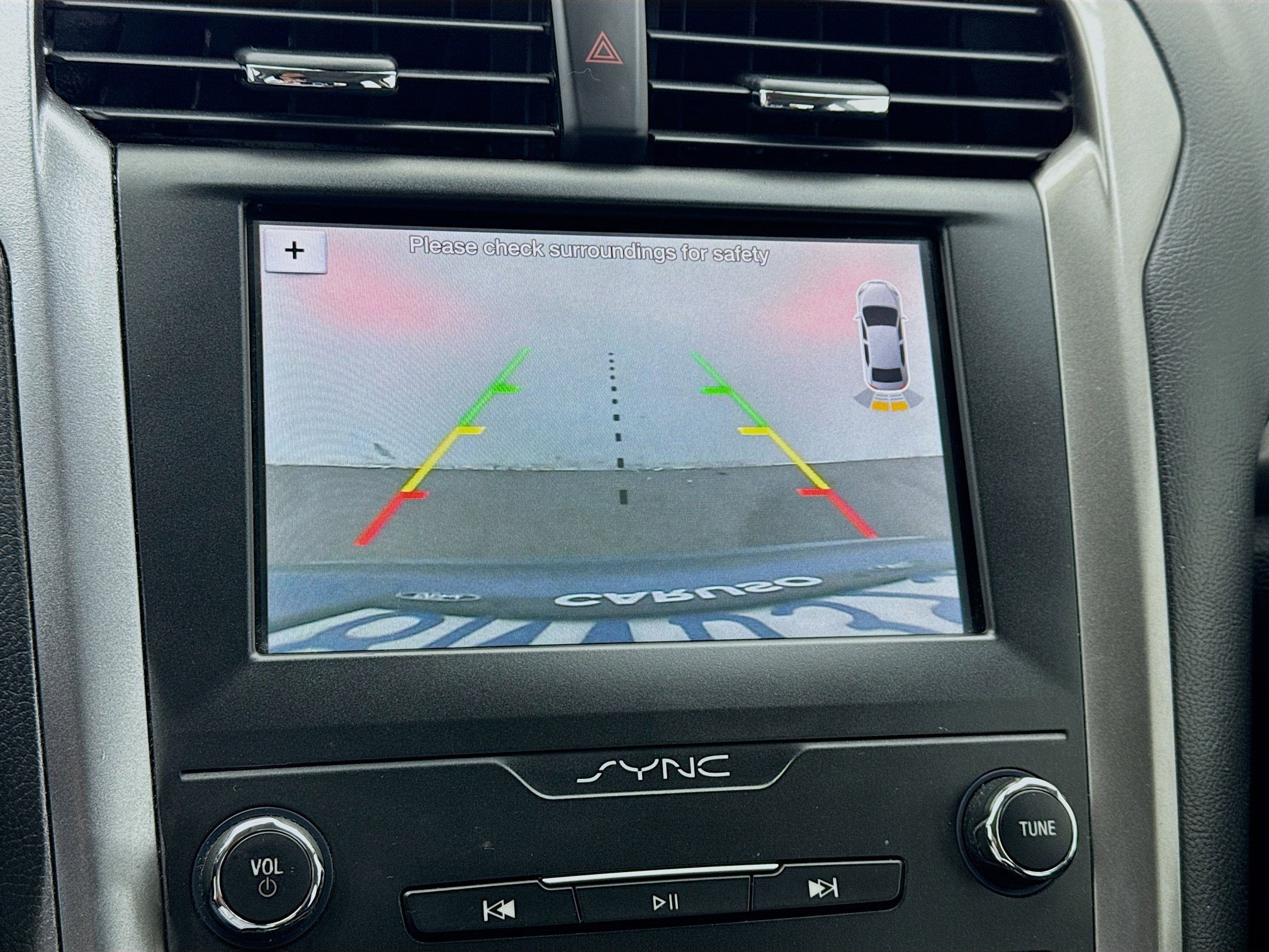 Used 2019 Ford Fusion SE image 10