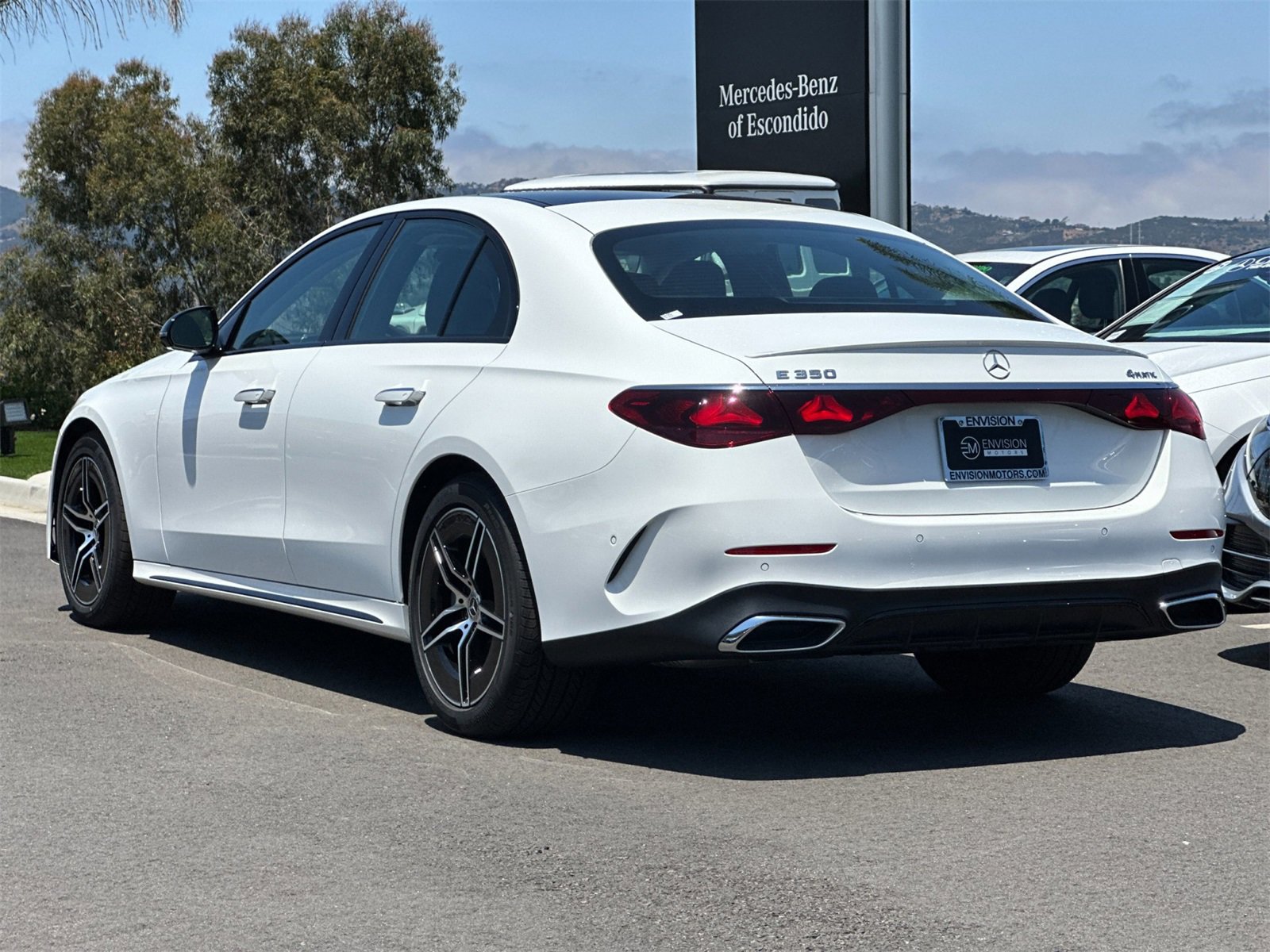 Used 2024 Mercedes-Benz E 350 4MATIC Sedan image 5