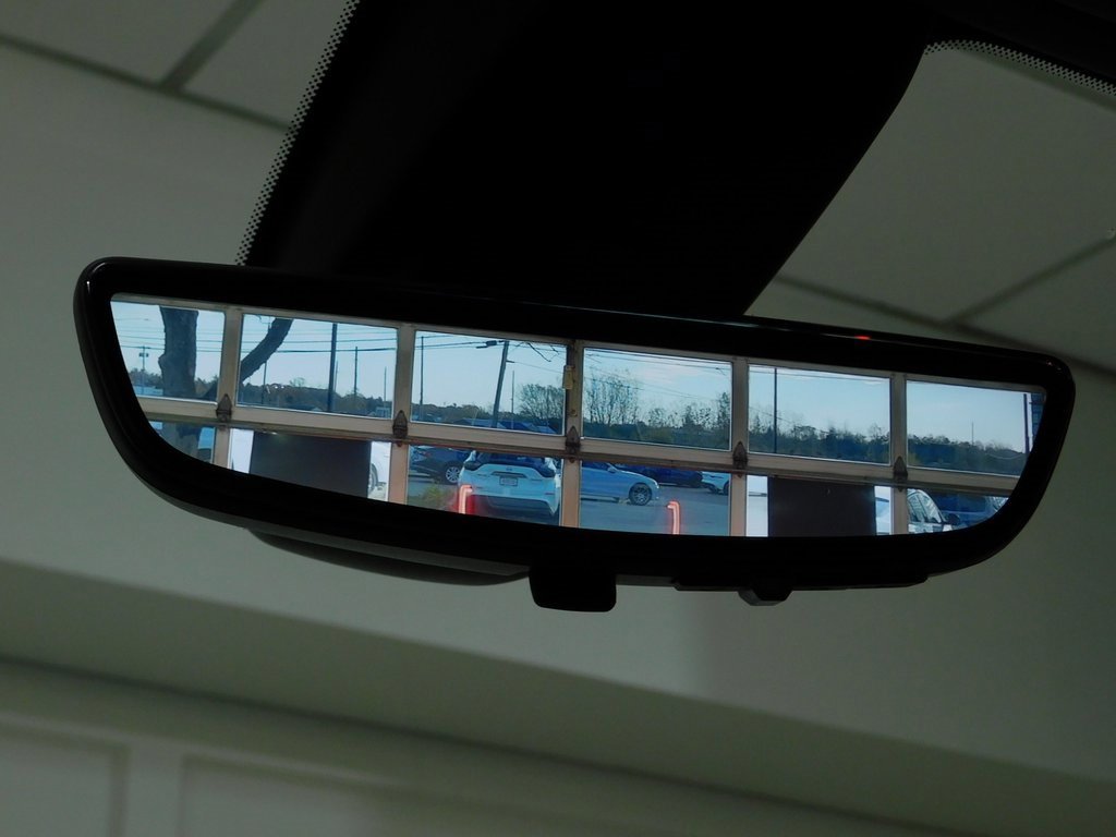 Used 2022 GMC Sierra 3500 Denali w/ Technology Package image 62