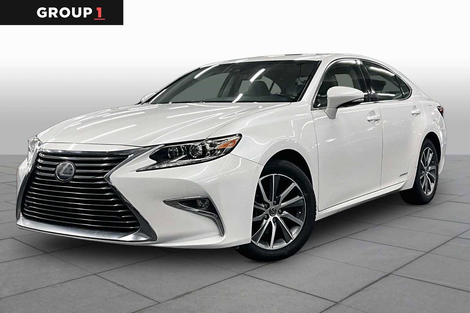 Used 2018 Lexus ES 300h w/ Luxury Package