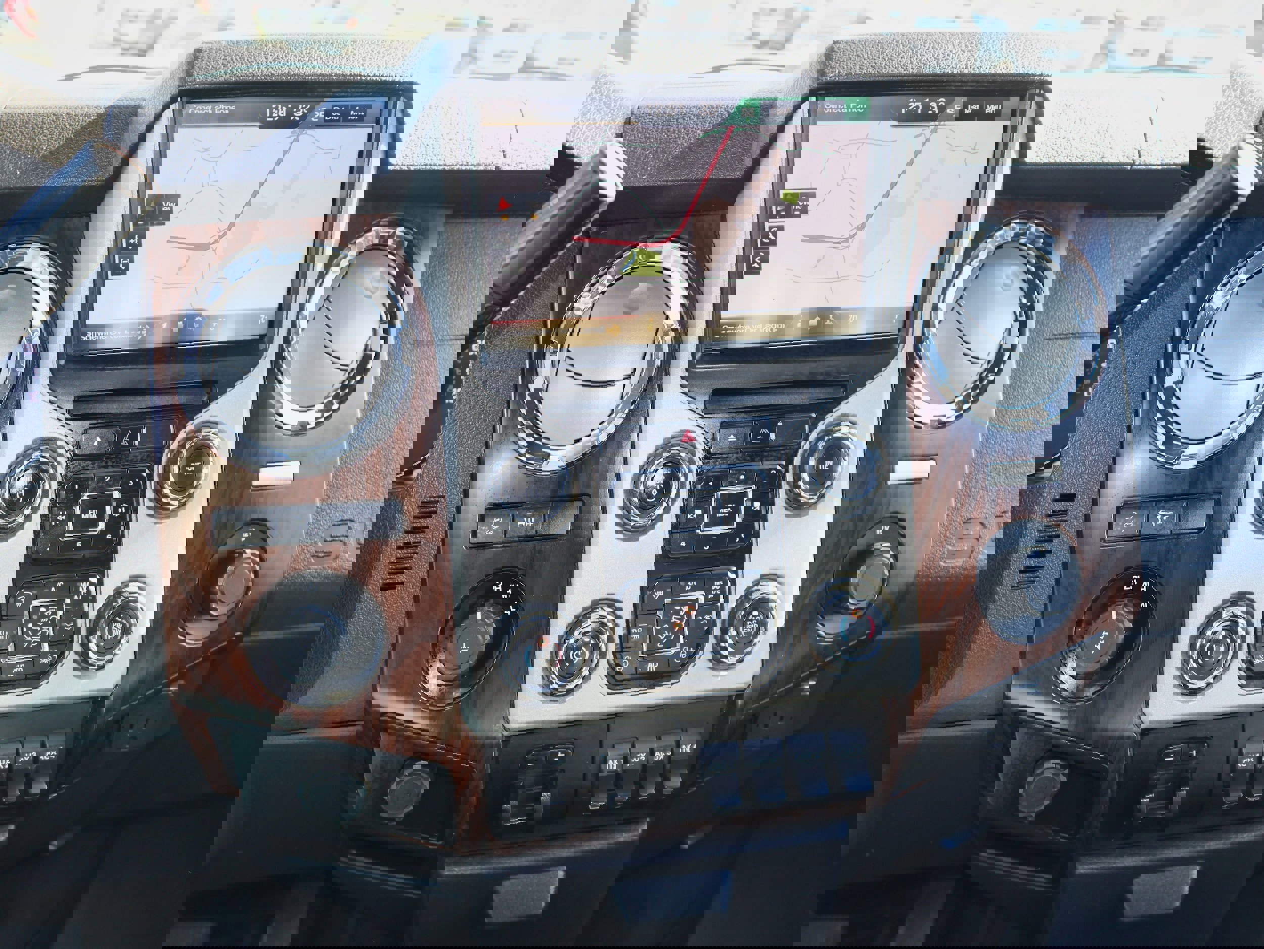 Used 2014 Ford F350 Lariat w/ Lariat Ultimate Package image 21