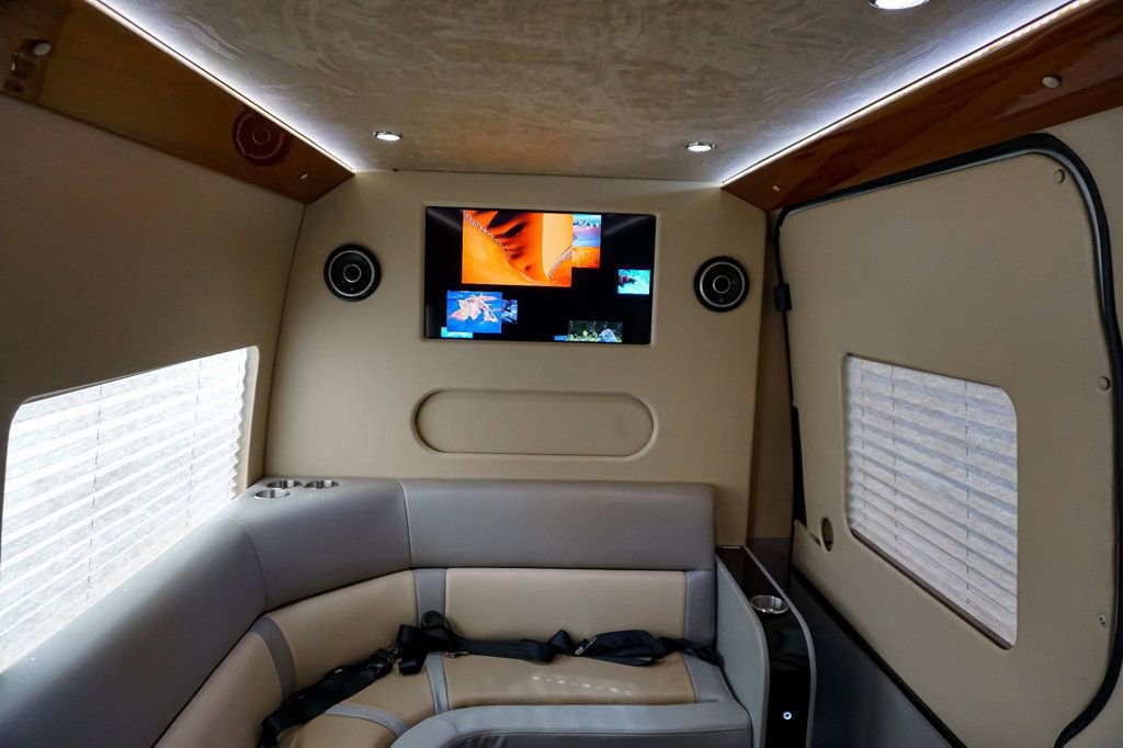 Used 2015 Mercedes-Benz Sprinter 2500 image 33