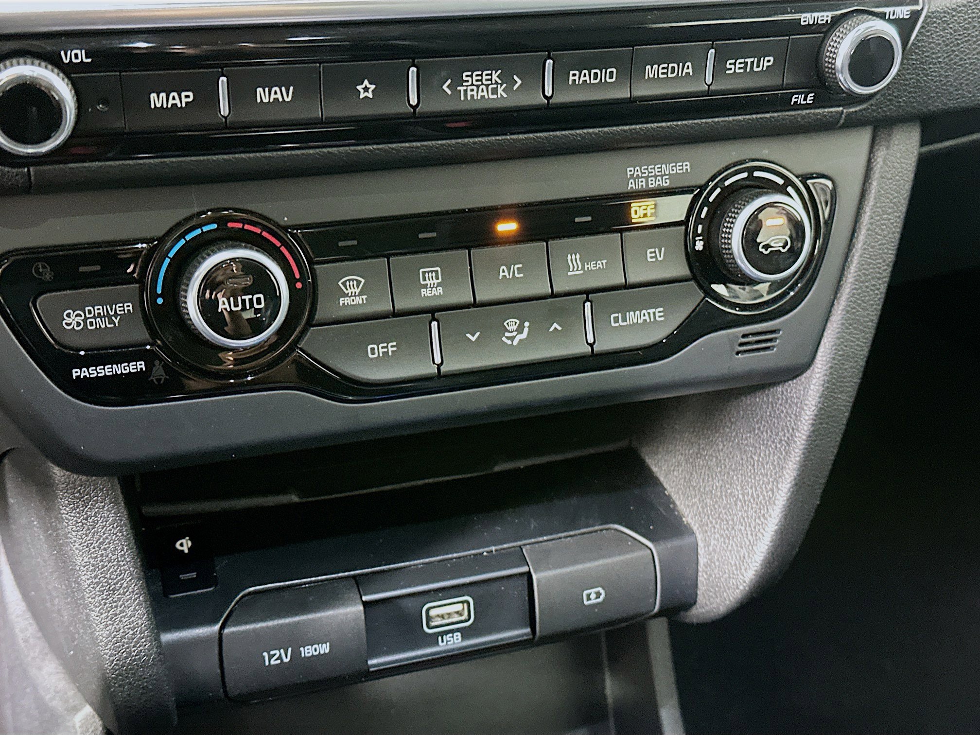 Used 2022 Kia Niro EX Premium image 24