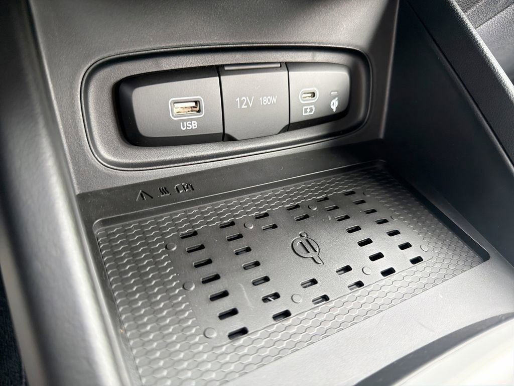 Certified 2026 Hyundai Venue SEL FWD image 26