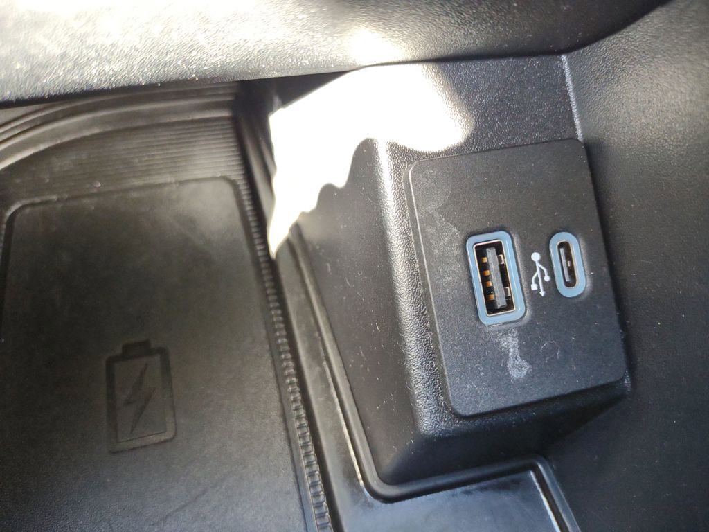 Used 2024 Ford Edge SEL w/ Convenience Package image 42