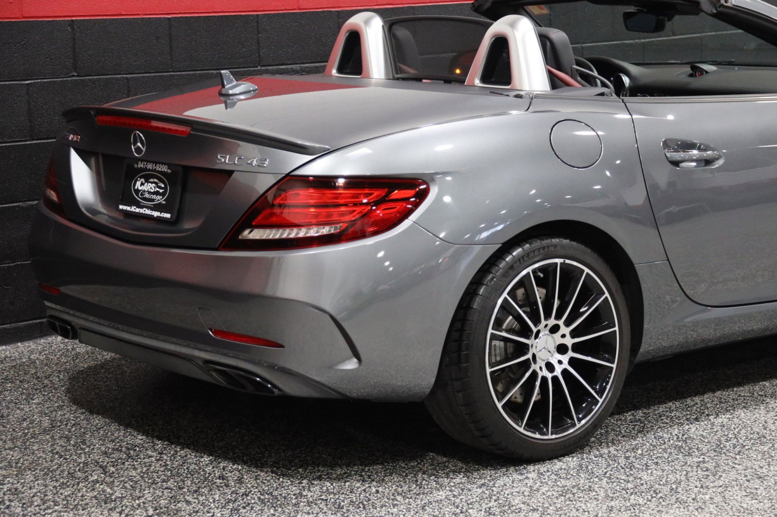 Used 2017 Mercedes-Benz SLC 43 AMG image 9