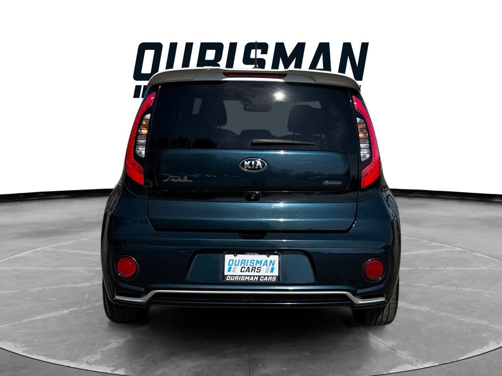 Used 2018 Kia Soul + FWD image 5