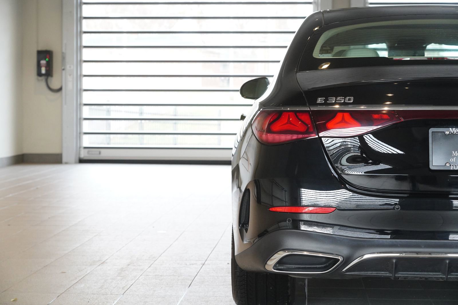 Used 2025 Mercedes-Benz E 350 4MATIC Sedan image 11