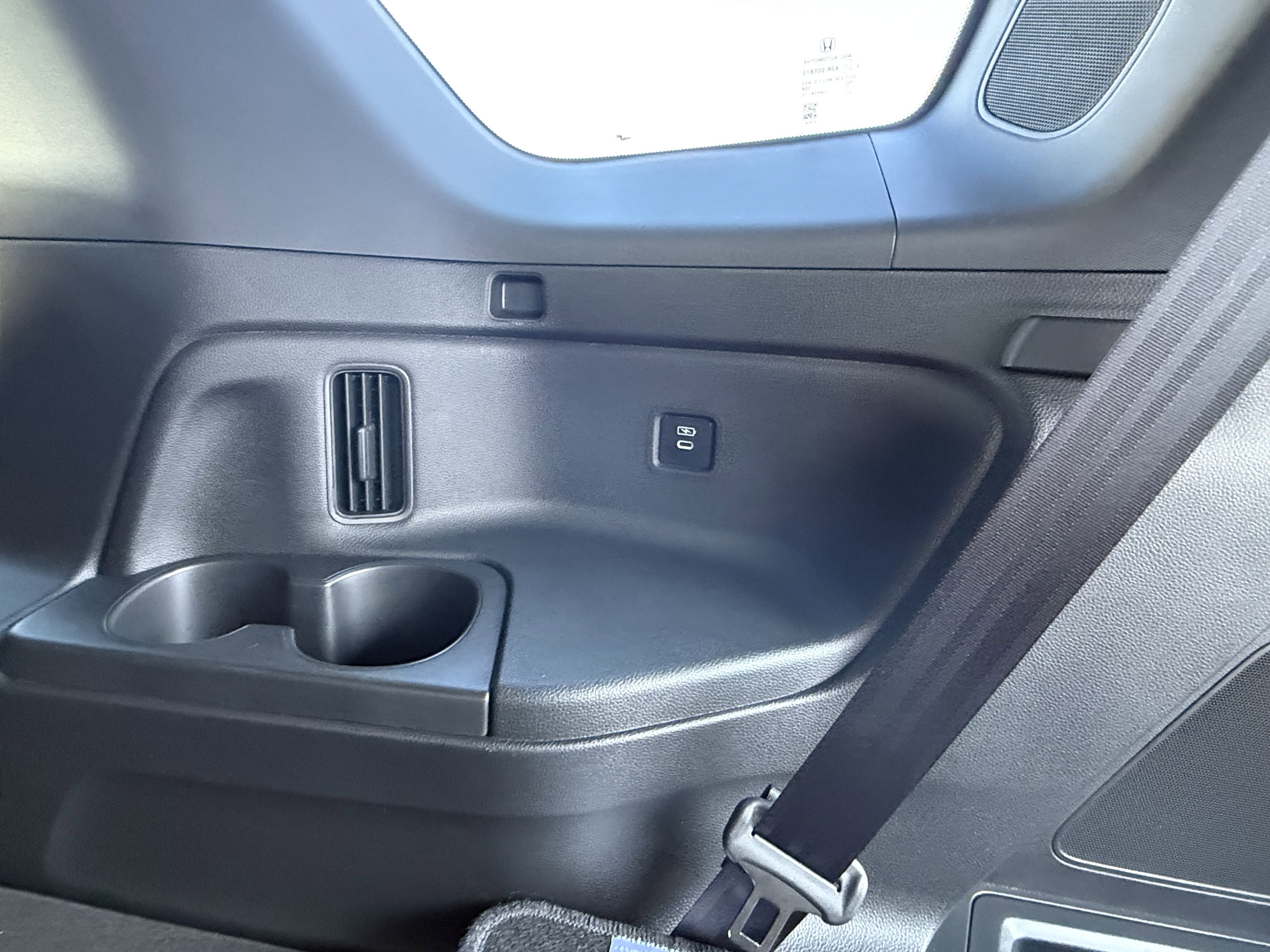 Used 2025 Honda Pilot Black Edition image 23