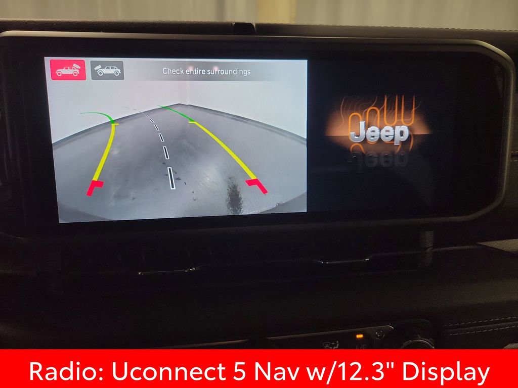 Used 2025 Jeep Wrangler Sahara AWD/4WD image 16