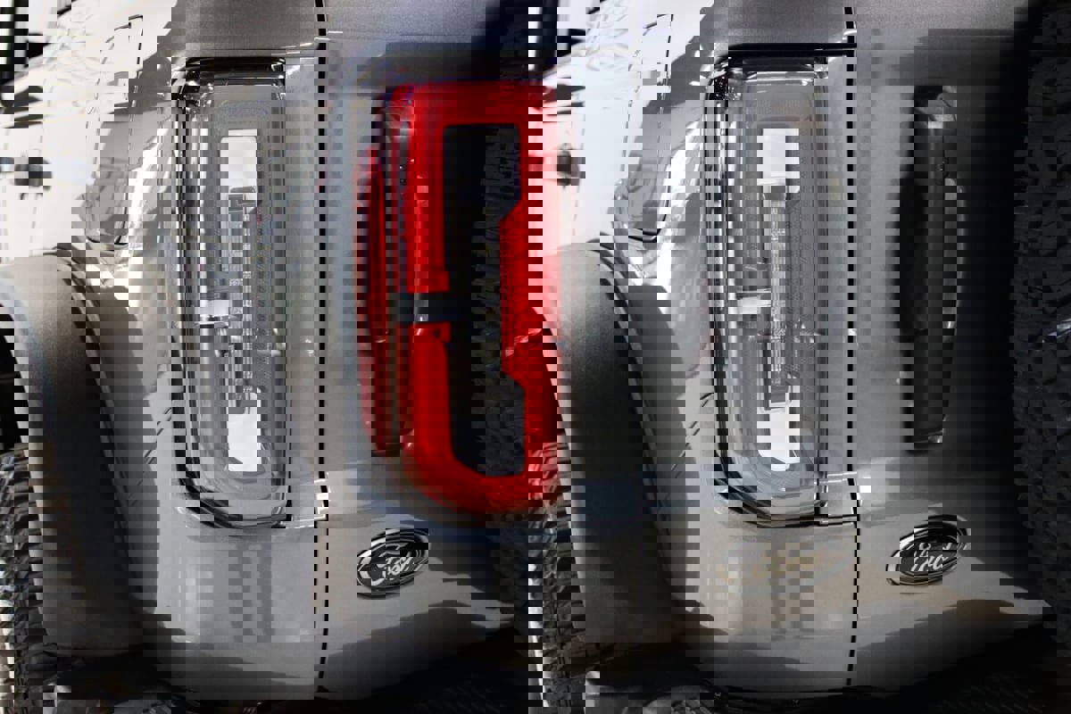 Used 2024 Ford Bronco Everglades image 83