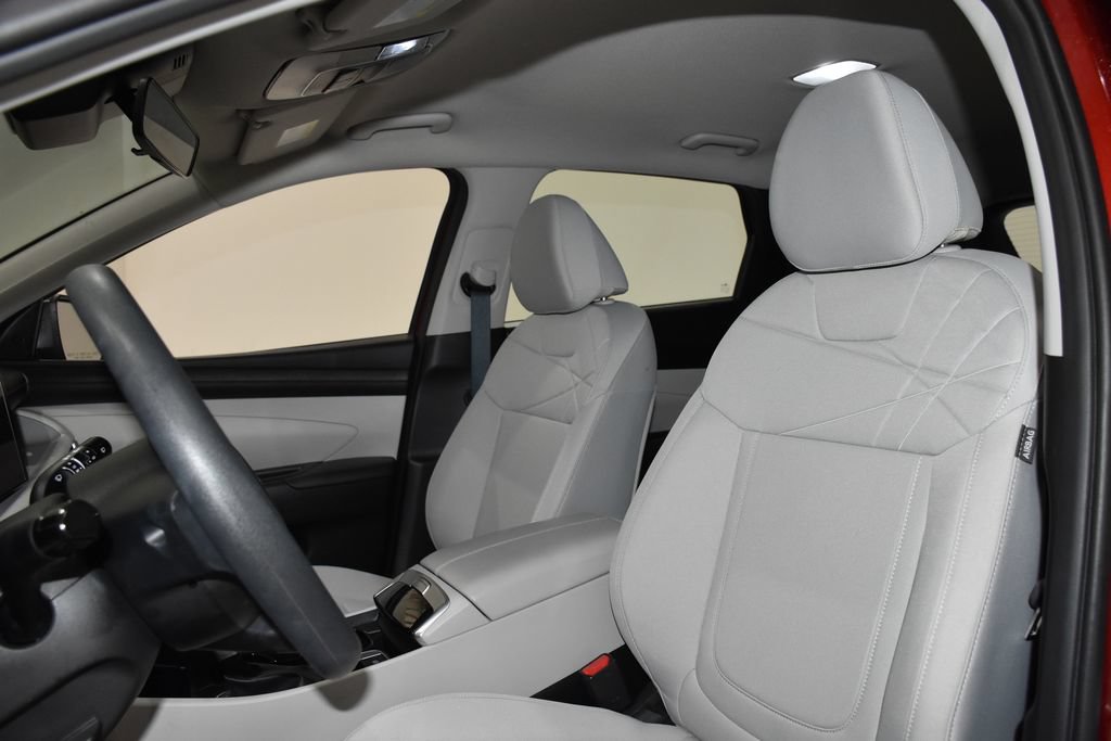 Certified 2025 Hyundai Tucson SE AWD/4WD image 22