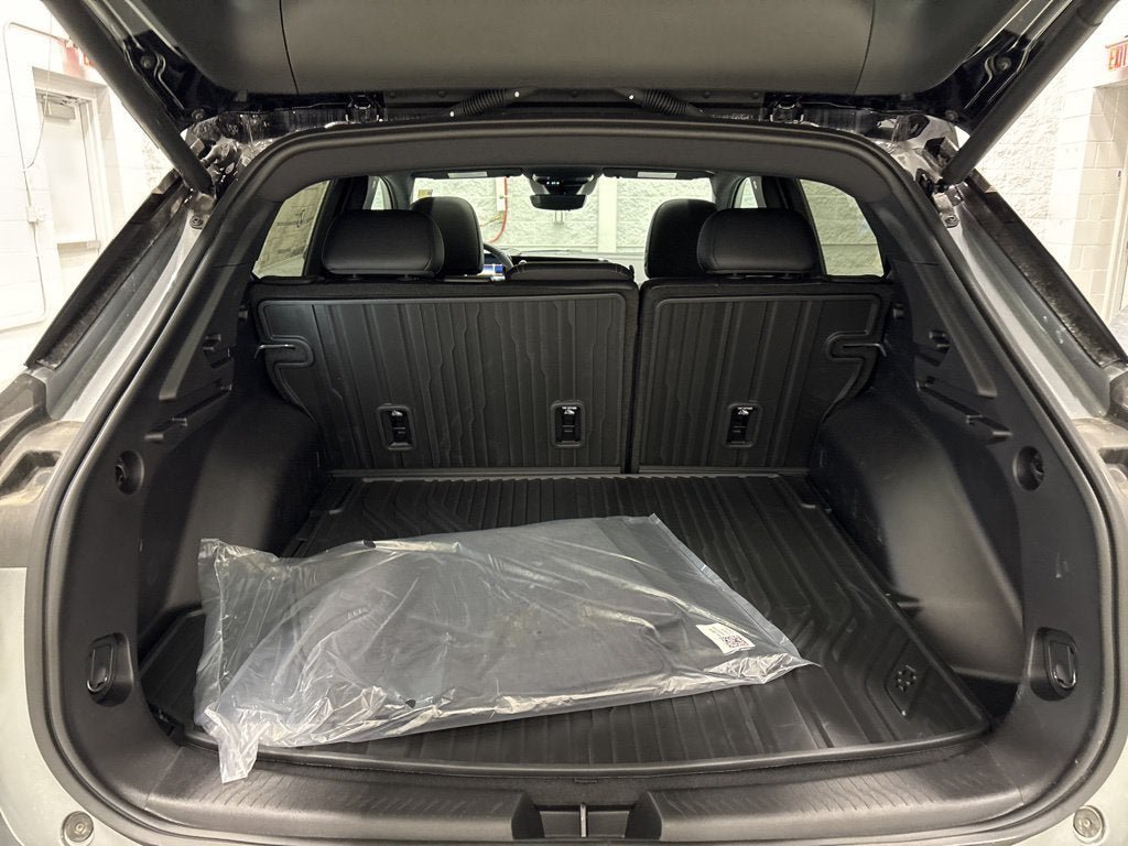 New 2026 Chevrolet Equinox EV LT w/ Convenience Package II AWD/4WD image 32