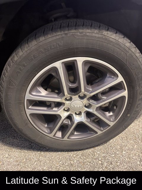 Used 2020 Jeep Compass Latitude FWD image 3