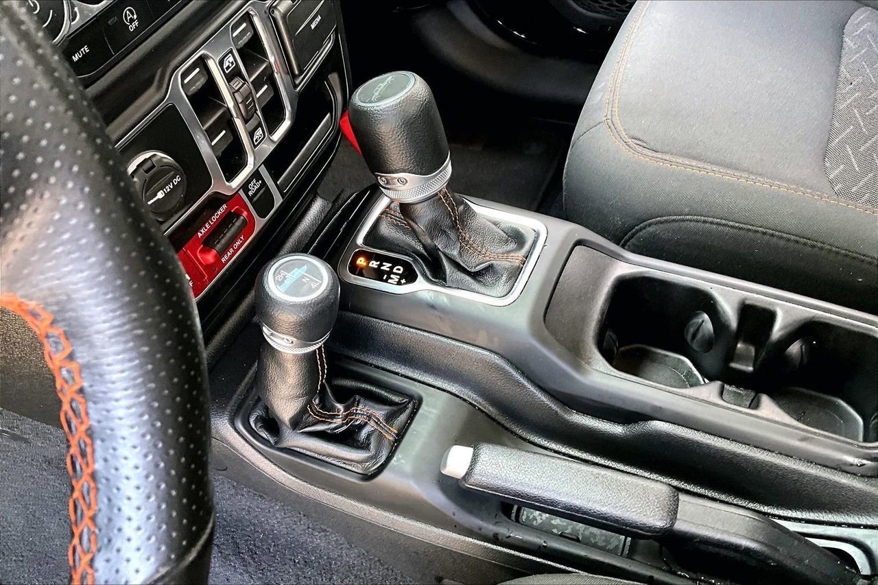 Used 2022 Jeep Gladiator Mojave w/ Trailer Tow Package image 15