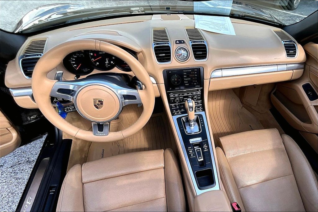 Used 2016 Porsche Boxster RWD image 17