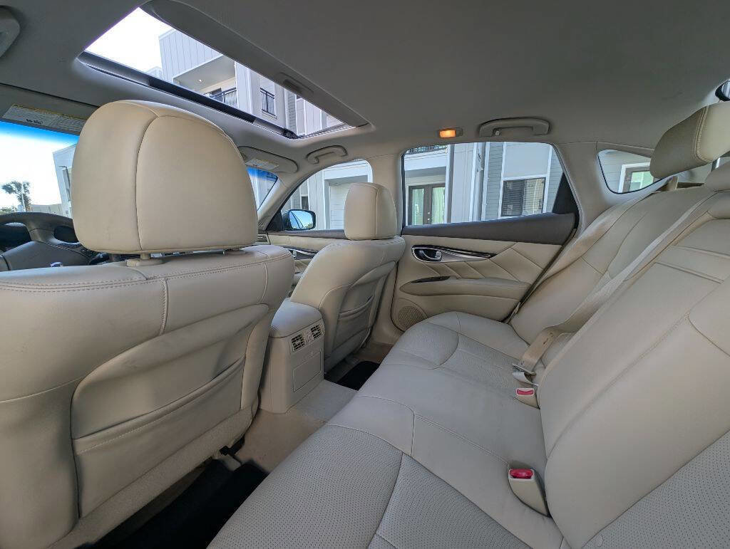 Used 2012 INFINITI M37 w/ Premium Pkg image 18