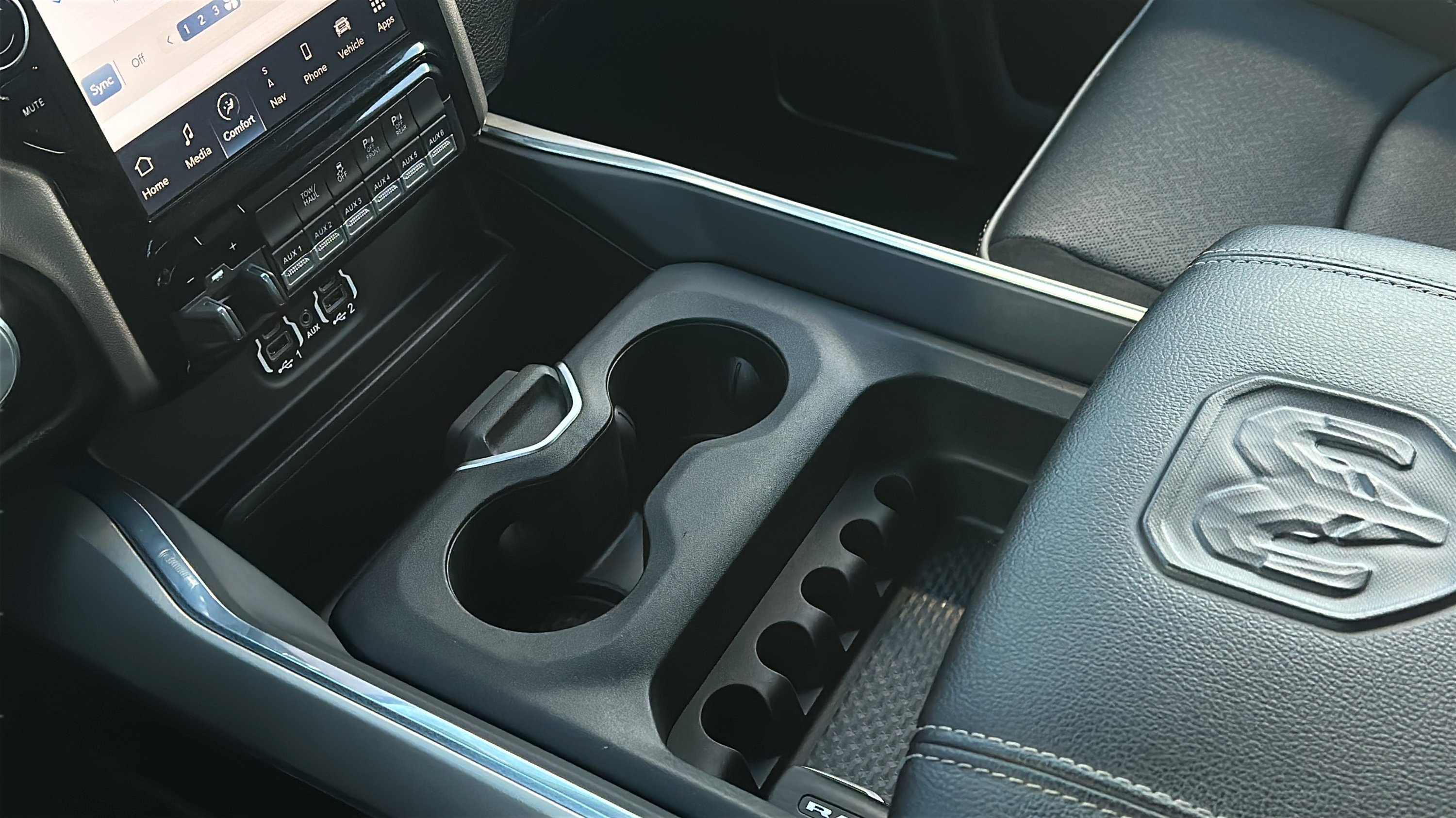 Used 2024 RAM 2500 Laramie w/ Off Road Package image 34