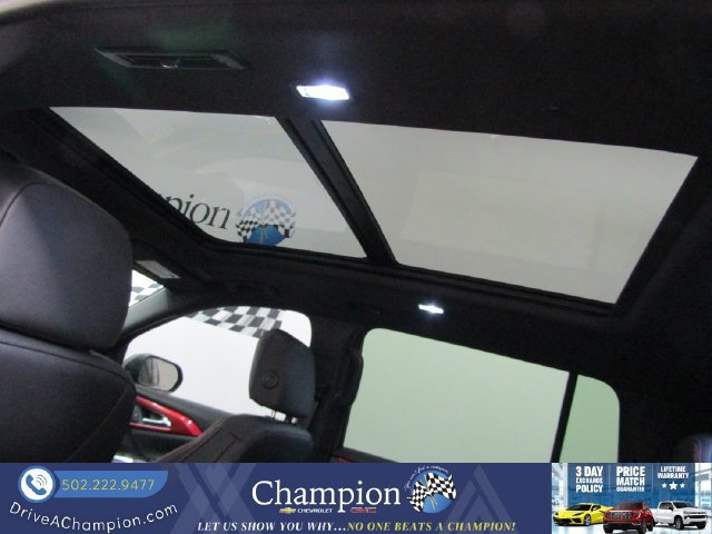 Used 2024 Chevrolet Traverse RS AWD/4WD image 19