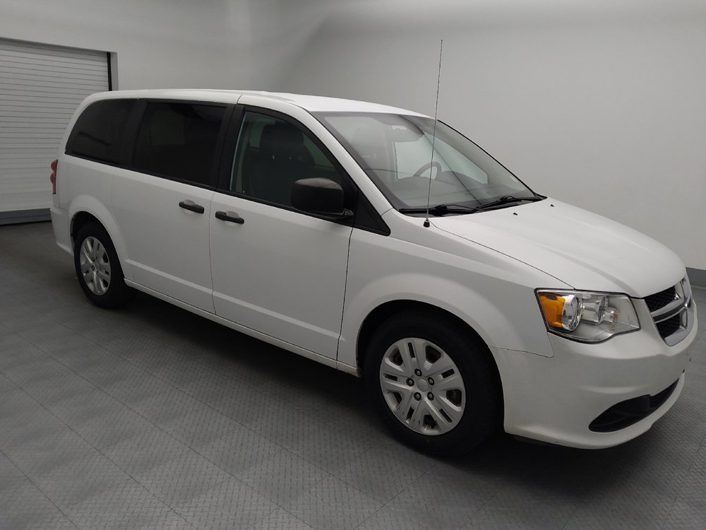 Used 2019 Dodge Grand Caravan SE w/ UConnect Hands-Free Group FWD image 11