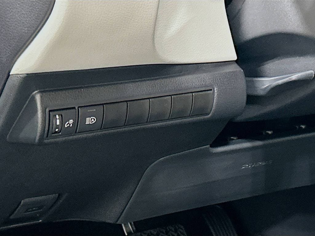 New 2026 Toyota Corolla LE FWD image 11