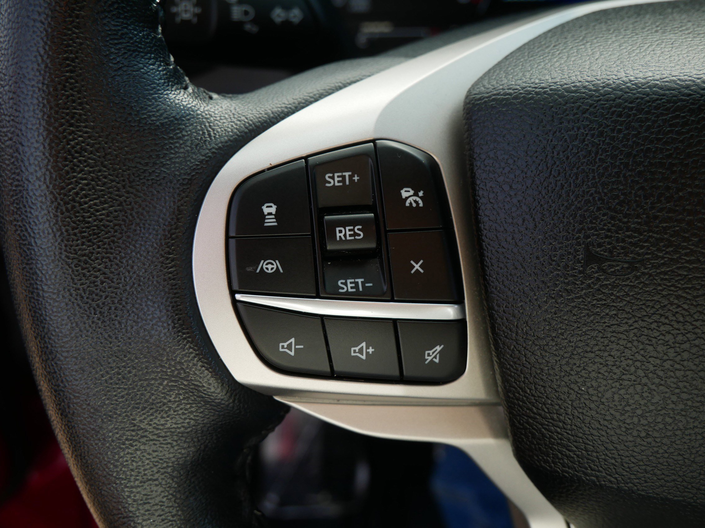 Certified 2022 Ford Explorer Limited w/ Equipment Group 301A image 28