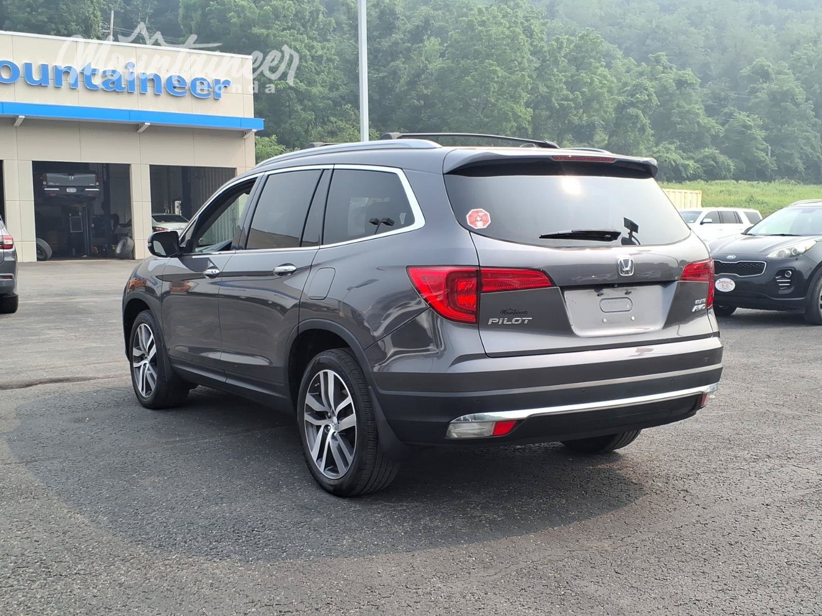 Used 2018 Honda Pilot Elite image 5