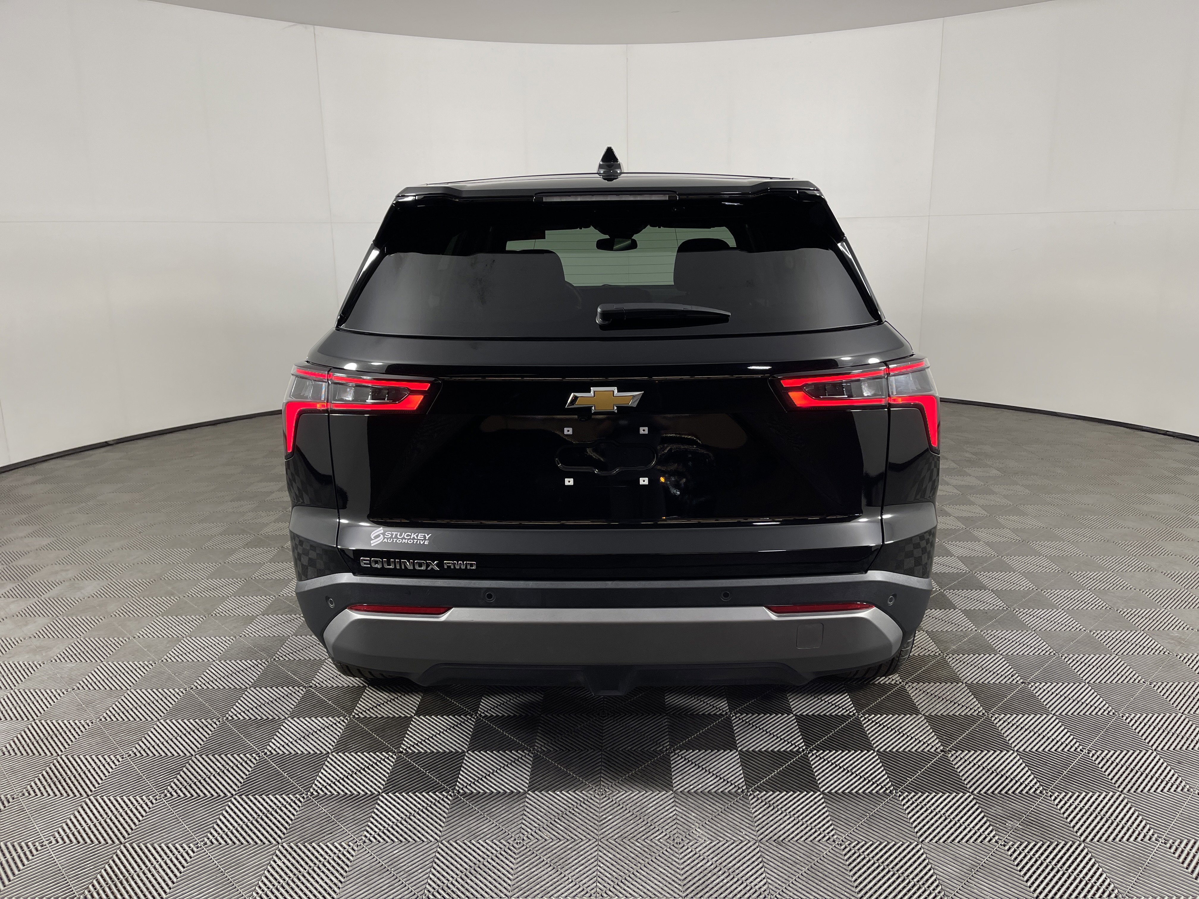 Used 2025 Chevrolet Equinox LT image 4