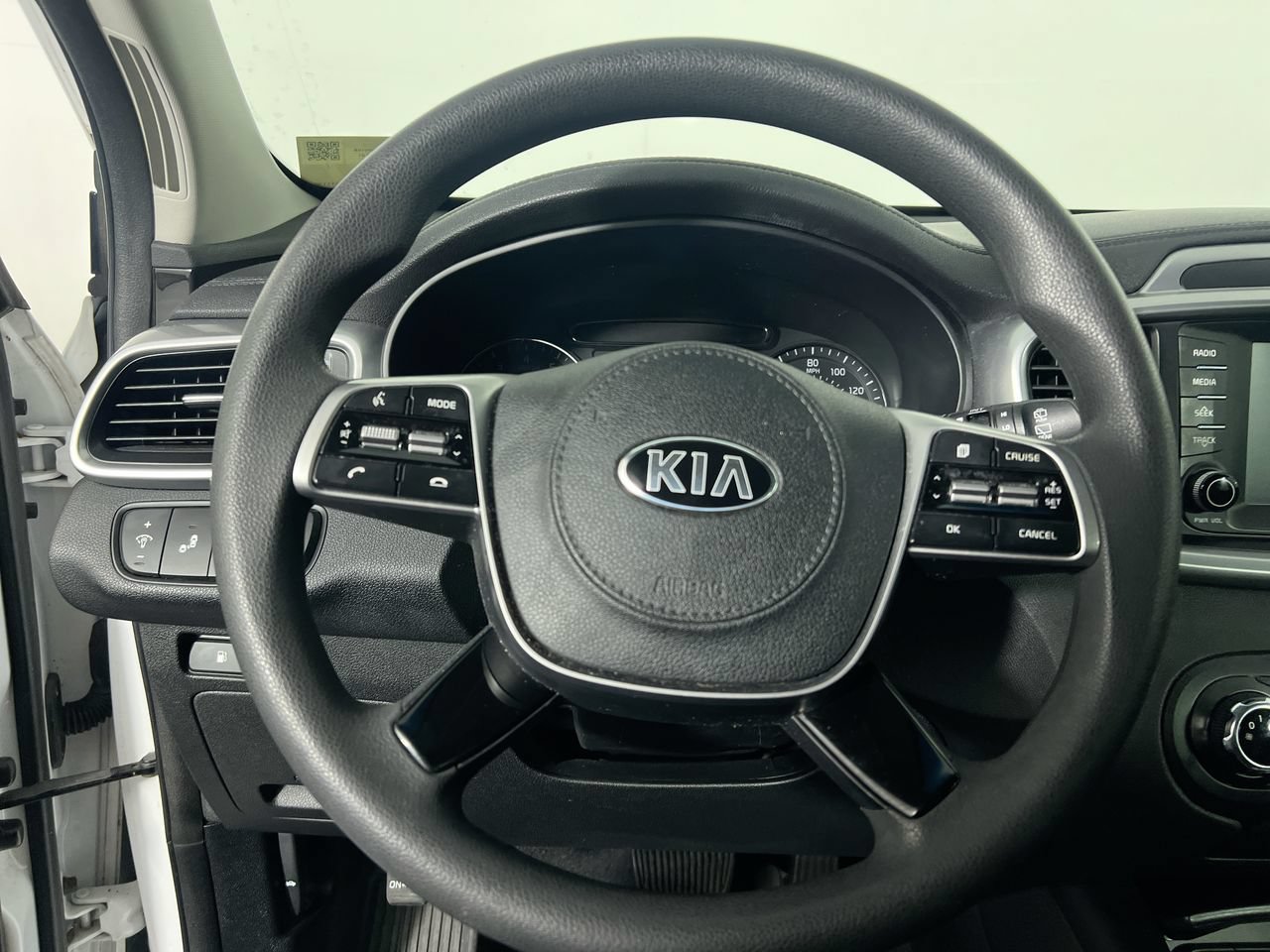 Used 2019 Kia Sorento FWD image 15