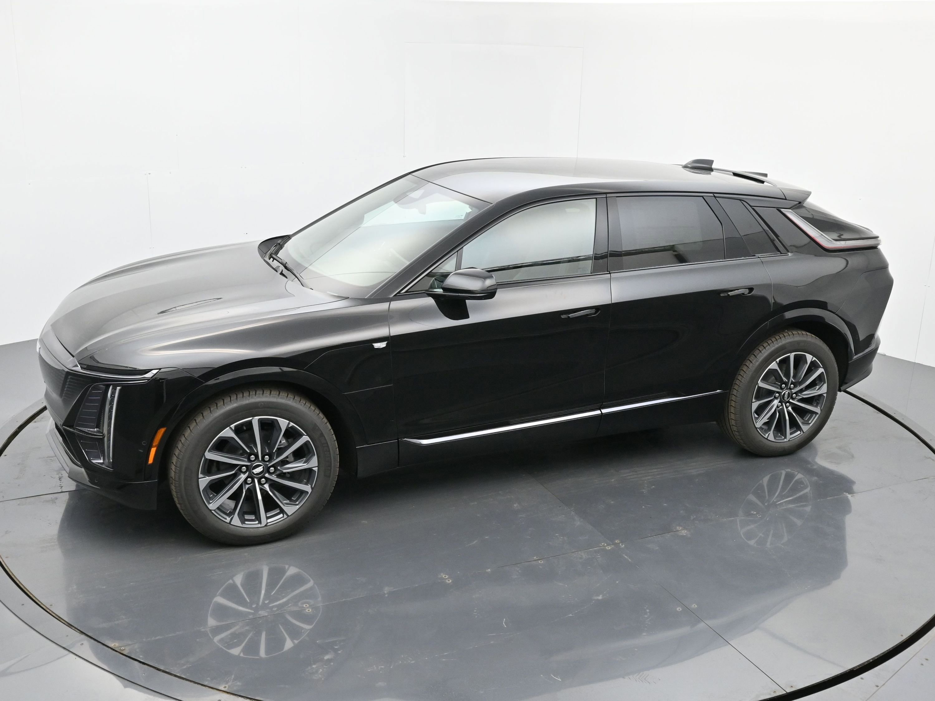 New 2025 Cadillac Lyriq Sport image 24