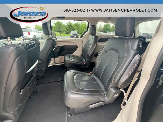Used 2018 Chrysler Pacifica Touring-L Plus FWD image 24