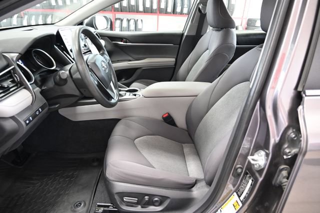 Used 2022 Toyota Camry LE AWD/4WD image 10