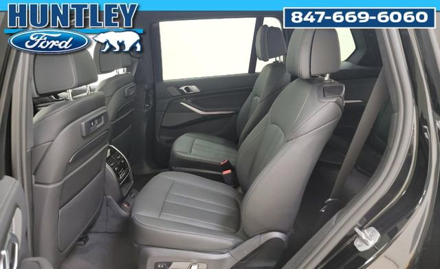 Used 2022 BMW X7 M50i w/ Executive Package image 10