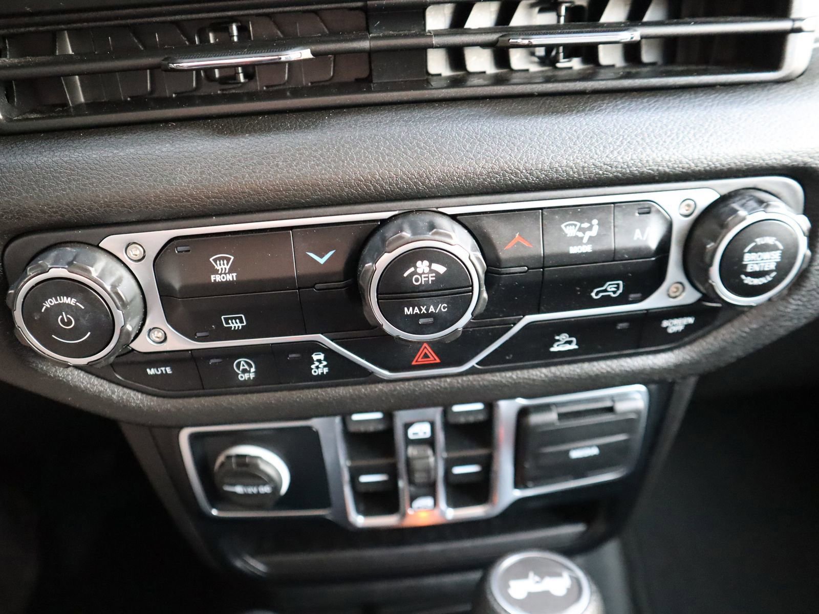 Used 2024 Jeep Wrangler Sport S image 48