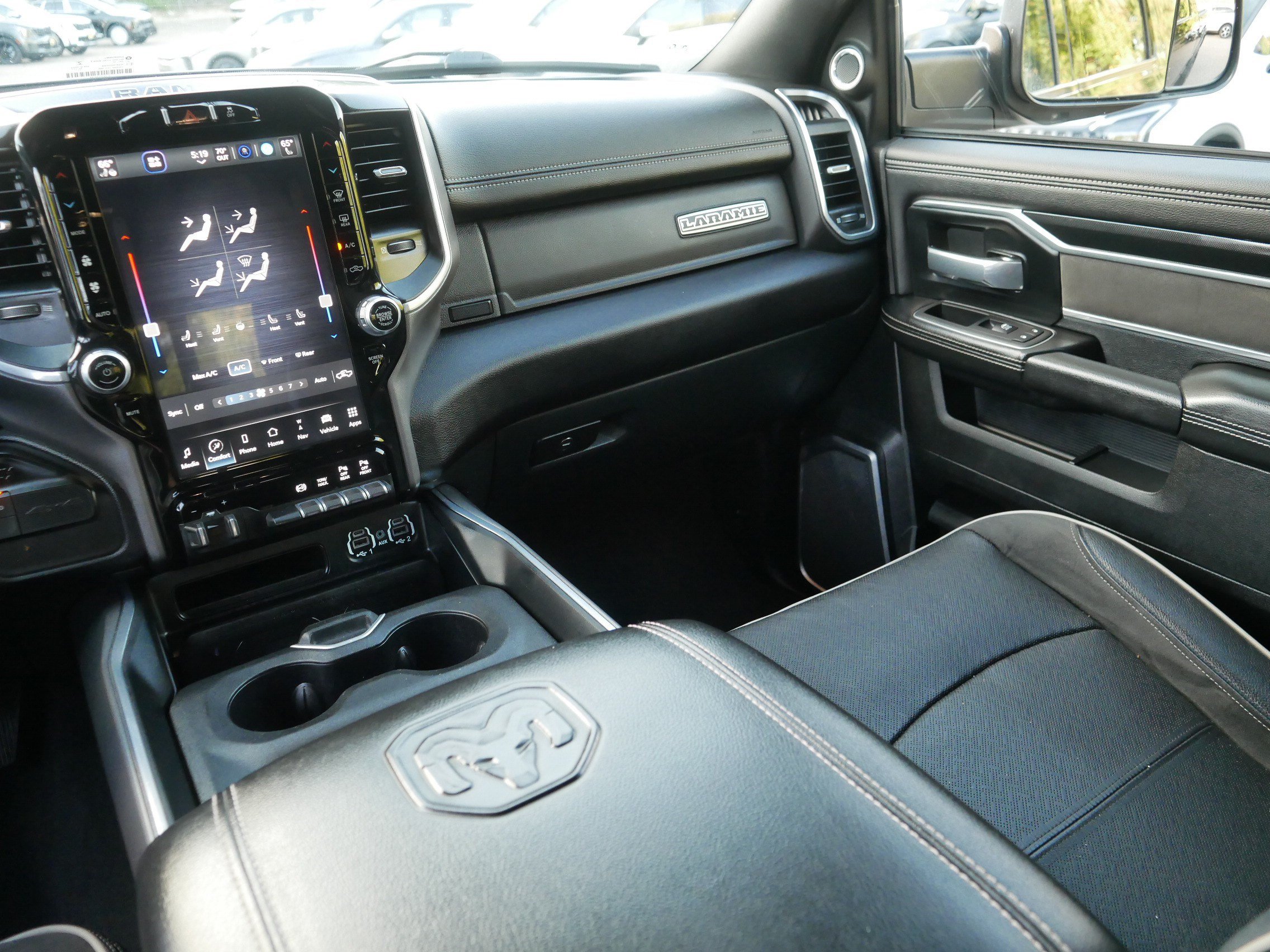 Used 2022 RAM 2500 Laramie AWD/4WD image 11
