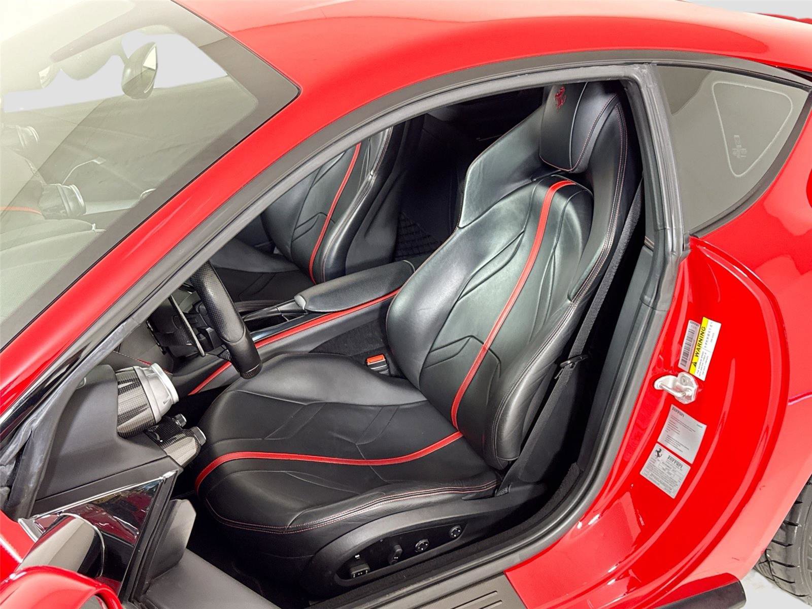 Used 2018 Ferrari 812 Superfast RWD image 14